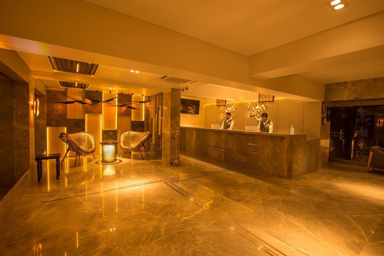 Hotel Millennium Park Панчгані Екстер'єр фото